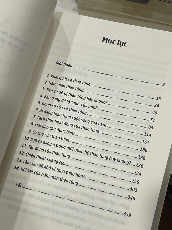 Sách - Ai đang giật dây bạn: Cách phá vỡ vòng lặp thao túng và giành lại quyền kiểm soát cuộc đời (Nhã Nam HCM)