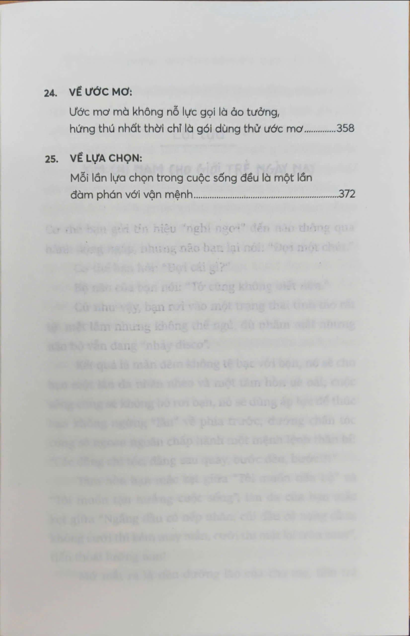 Sách - Thế giới rất huyên náo, là chính mình được rồi (Nhã Nam Official)