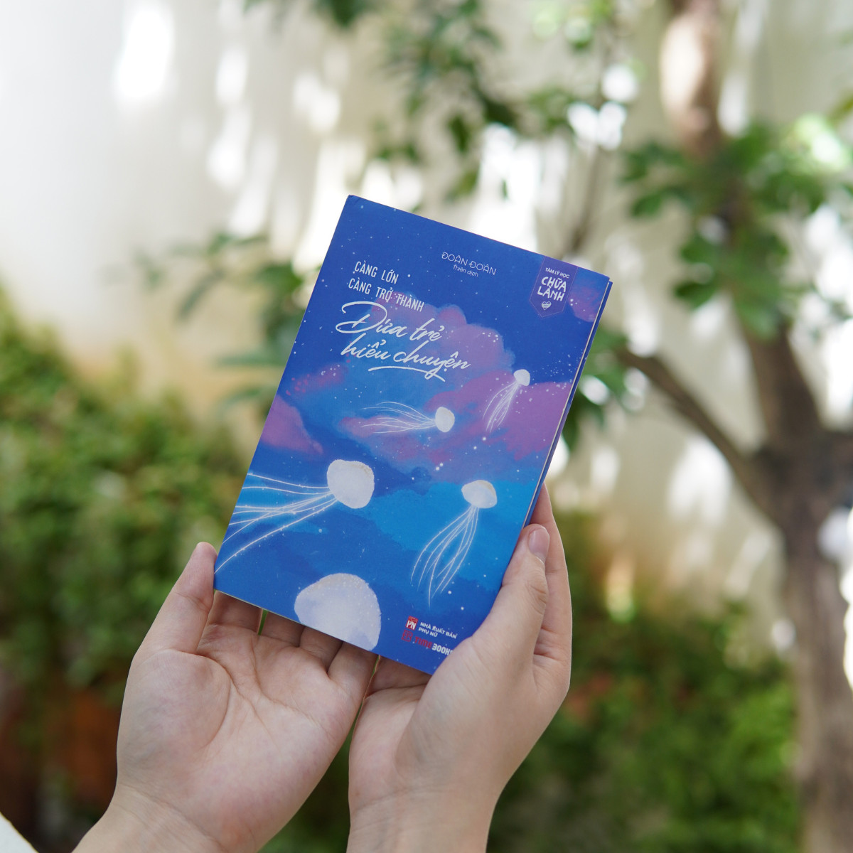 Càng lớn càng trở thành đứa trẻ hiểu chuyện