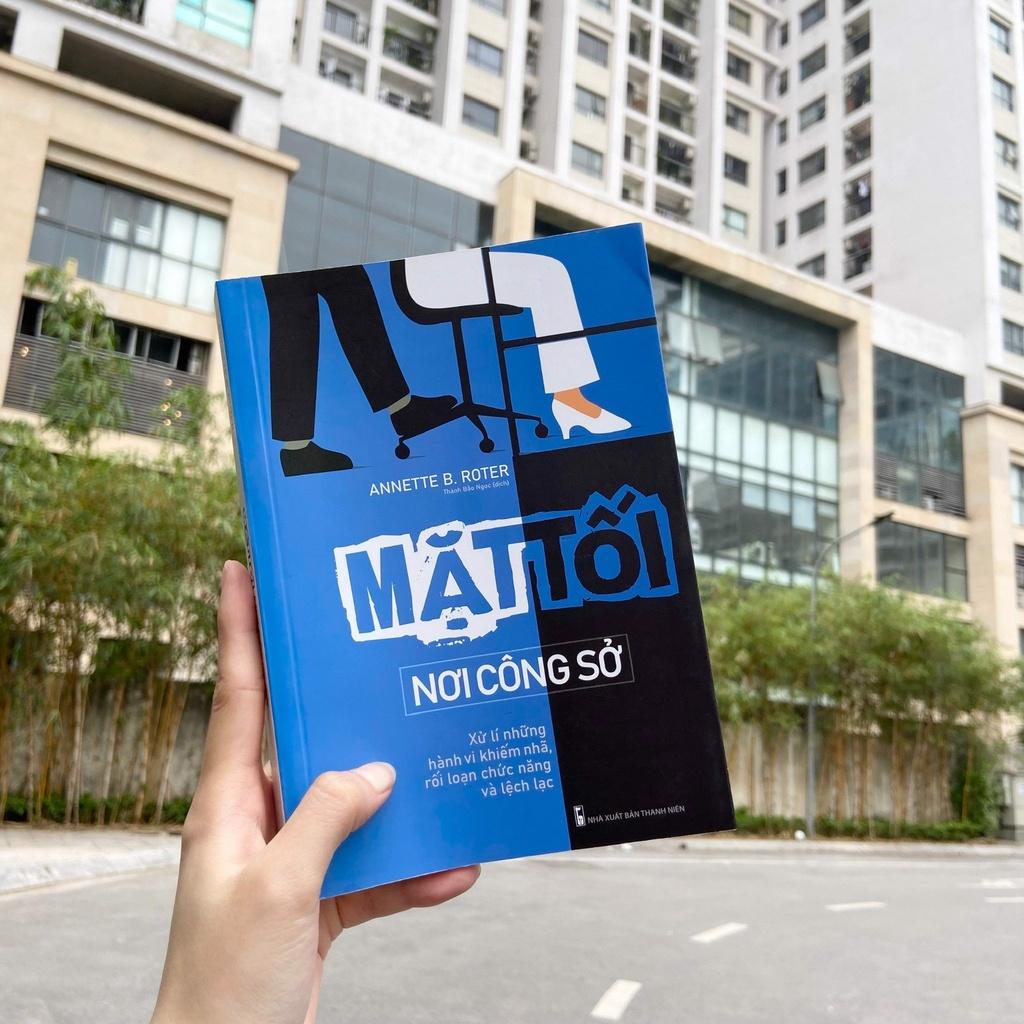 Mặt Tối Nơi Công Sở - Bản Quyền
