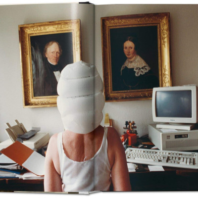 Sách ngoại văn: Wolfgang Tillmans. four books. 40th Ed