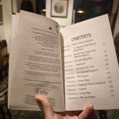 Sách - The 52-Storey Treehouse by Andy Griffiths - Sách Ngoại văn thiếu nhi