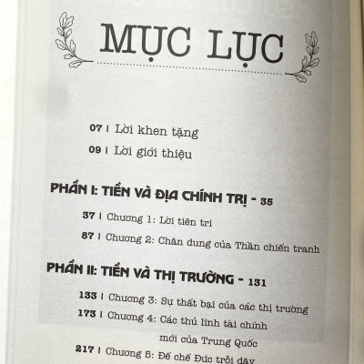 Sách - Sự lụi tàn của đồng tiền