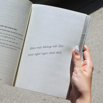 Yêu Mình Hơn Hôm Qua Một Chút - Bản Quyền