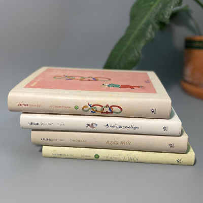 Sách - Ai hát giữa rừng khuya - Việt Nam Danh Tác - Bìa cứng