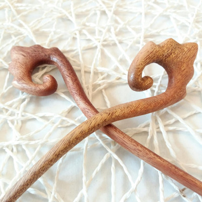 TRÂM GỖ XOẮN GAI