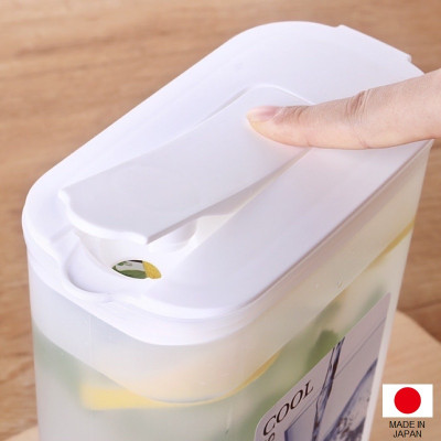 Bình đựng nước cao cấp Pearl Life 2L hàng nội địa Nhật Bản (Made in Japan)