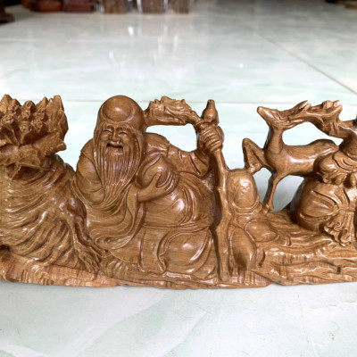 Tượng Cụ thọ hươu củ sâm bằng gỗ bách xanh thơm nức kt 20×9×5cm