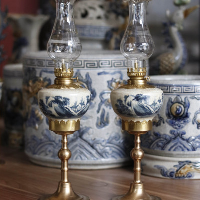 Đèn dầu men rạn Bát Tràng bọc đồng - Dáng quả hồng 33cm