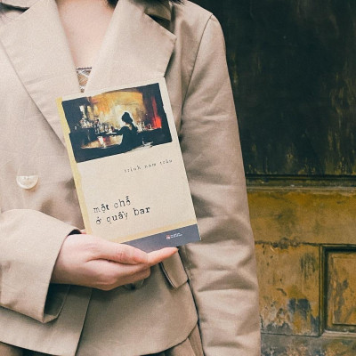 Sách Một Chỗ Ở Quầy Bar - Bản Quyền