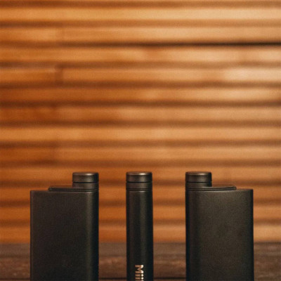 MiiR - Bình đựng rượu Aero Flask màu Đen vũ trụ - 236ml