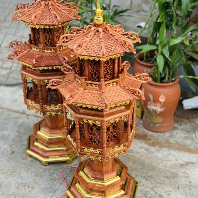 Cặp đèn thờ hình tháp bằng gỗ hương đẹp long lanh kt cao 60cm