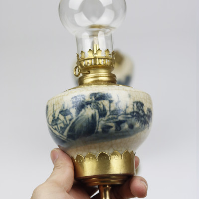 Đèn dầu men rạn Bát Tràng bọc đồng - Dáng quả hồng 33cm