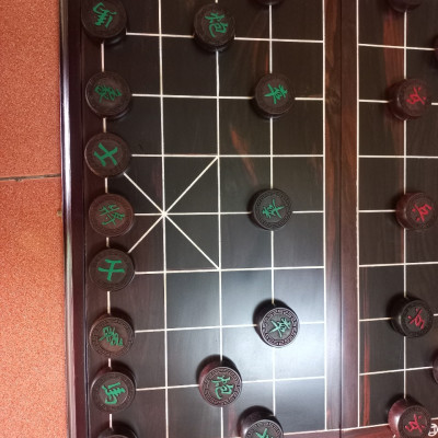 Bộ bàn cờ tướng gỗ trắc bàn kt 60×60×3.5cm +quân cờ gỗ trắc kt 4.5×1.6cm 