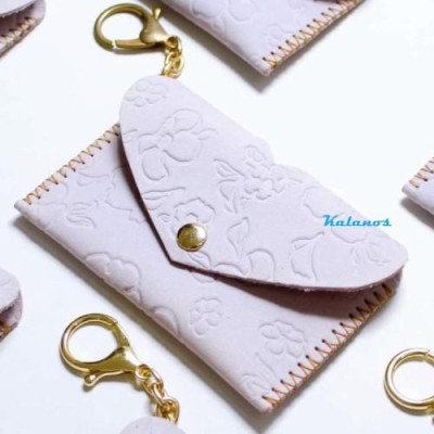 Ví nữ mini móc khóa nhỏ gọn da bò cao cấp handmade với nắp cách điệu hình trái tim độc đáo KMKN40-Hong