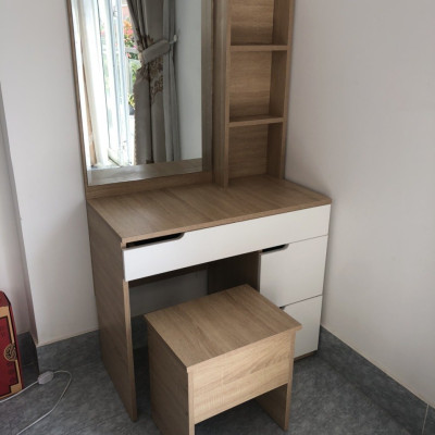 BÀN TRANG ĐIỂM 001