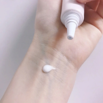 Kem Tẩy Tế Bào Chết Cho Môi Kissme Puchi Mochi Lip Srcub 10 G