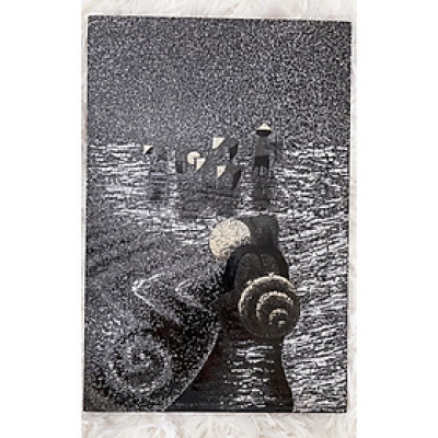 Tranh sơn mài cẩn vỏ trứng cảnh đồng quê và cô gái áo dài Việt Nam