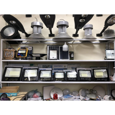 Đèn năng lượng mặt trời 300W,200W,100W,60W 