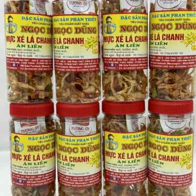 Mực xé lá chanh hộp 250 gram đã chế biến ăn liền ngon ơi là ngon của shop Đặc Sản Biển Phan Thiết NGỌC DŨNG. Hạn sử dụng 12 tháng kể từ ngày đặt hàng