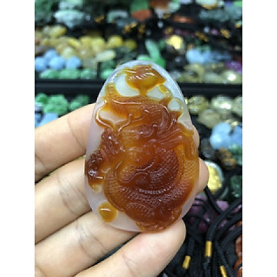 Mặt dây chuyền rồng phong thủy đá mã não