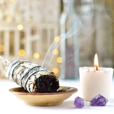 Combo 1 bó tuyết tùng 10cm và 1 thanh palo santo trắc xanh 10cm 5gr (Combo05)