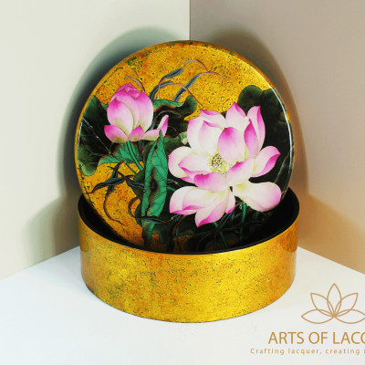 Hộp Tròn Sơn Mài Hoa Sen Hồng Dát Vàng