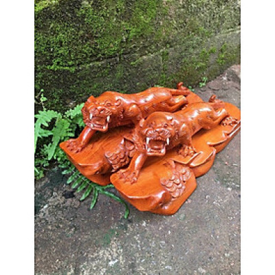 Tượng con hổ chúa tể sơn lâm bằng gỗ hương kt 50×20×12cm