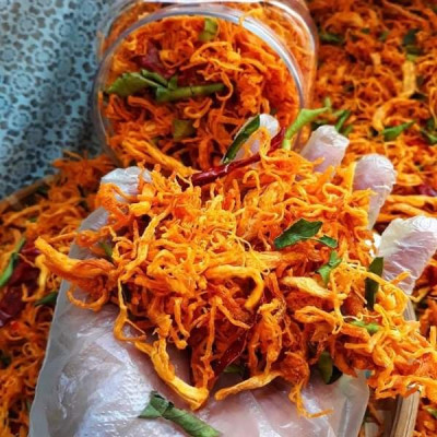 Khô Gà Cay Lá Chanh Viettin Mart 500G