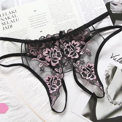 Quần lót lọt khe nữ tính - hồng đất