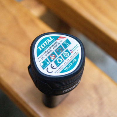 PIN 12V TOTAL TBLI12152 - HÀNG CHÍNH HÃNG