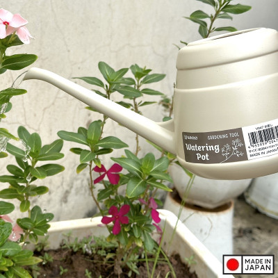 Bình tưới cây Nakaya Waterring Pot 850ml - Hàng nhập khẩu nội địa Nhật Bản