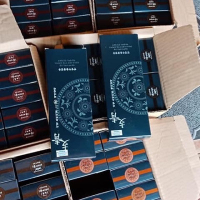 Nhuộm phủ bạc nhanh 1 phút Jichung 1 Minute Hair Color 120g (nâu hạt dẻ) + Móc khóa