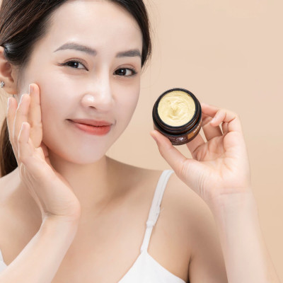 Bộ tái tạo và phục hồi da Wonmom ( 1 Scrub nghệ tẩy mặt + 1 Mặt nạ nghệ )