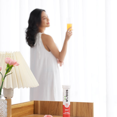 Thực phẩm bảo vệ sức khỏe KUDOS DAILY VITAMINS PLUS BIOTIN & GINSENG (20 viên/tuýp)