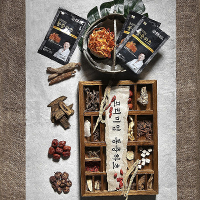 COMBO 2 Hộp Tinh Chất Hồng Sâm Đông Trùng Hạ Thảo Hàn Quốc 6 Năm Tuổi - 60 gói x 70ml