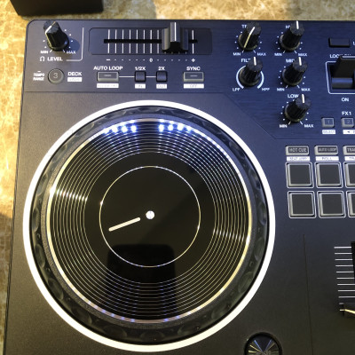 Máy DJ Controller 2 kênh sử dụng Serato  DJ  DDJ REV1 Pioneer  - Hàng chính hãng