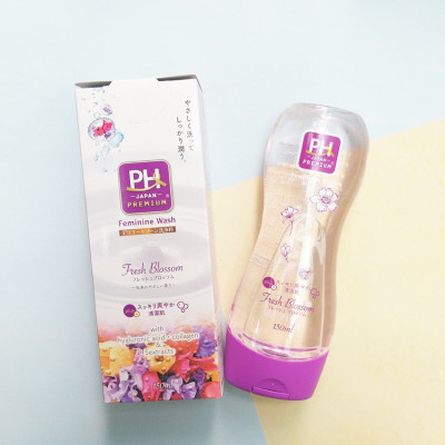 Dung dịch vệ sinh phụ nữ PH Care Premium Feminine Wash 150ml Nhật Bản - Nhập khẩu chính hãng