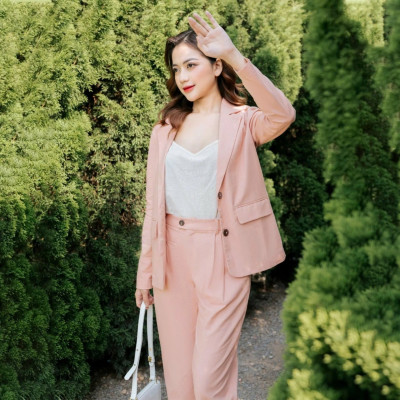 Set bộ đi chơi, đi làm cực kì sang chảnh gồm 1 áo khoác blazer và 1 quần dài form chuẩn đẹp Bv02