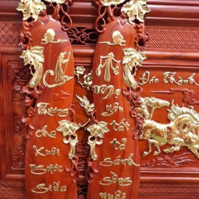 Tranh câu đối cha mẹ hình quả bầu bằng gỗ hương đỏ kt 25×107×4cm 