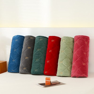 Thảm nỉ bọc đệm LYG thêu họa tiết siêu êm ái tặng kèm 2 vỏ gối cùng màu