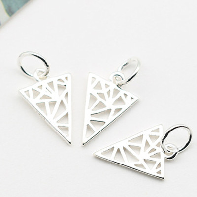 Combo 4 cái charm bạc hình tam giác họa tiết hoa văn treo - Ngọc Quý Gemstones