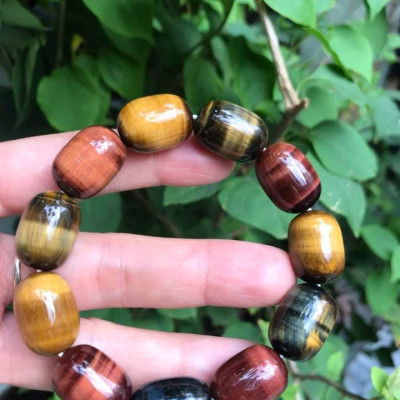 Vòng tay Nam Đá Thạch Anh Mắt Hổ SẮC MÀU LU BÓNG ĐẸP   Size hạt 13mmx Dài 18mm Hợp Nam Tất Cả Các Mệnh đeo đẹp sang ạ  100% đá thiên nhiên tốt ạ