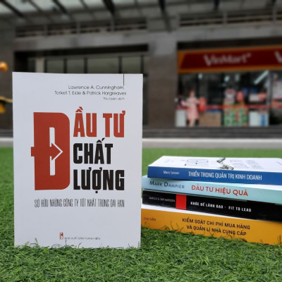 Combo sách: Nhà Đầu Tư Thông Minh: Đầu Tư Chất Lượng + Sách Lược Đầu Tư Của W.Buffett (TB) + Đầu Tư Hiệu Quả + Đừng Để Tiền Ngủ Yên Trong Túi (TB)