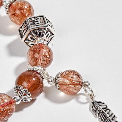 Vòng Thạch Anh Tóc Đỏ Phối Charm Heo Bạc (10mm) Ngọc Quý Gemstones