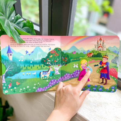 Sách Chuyển Động - First Stories - Công Chúa Tóc Mây - Rapunzel - Bìa Cứng