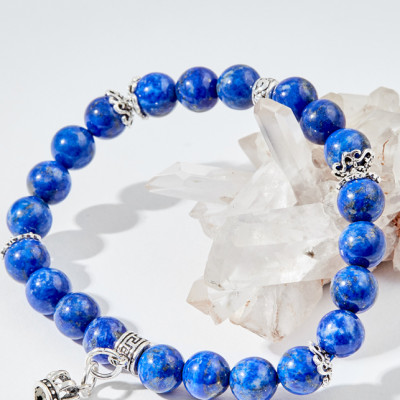 Vòng tay đá lapis lazuli charm vương miện Ngọc Quý Gemstones