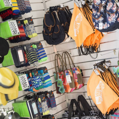 Tấm gỗ xẻ rãnh SMLIFE Slatwall