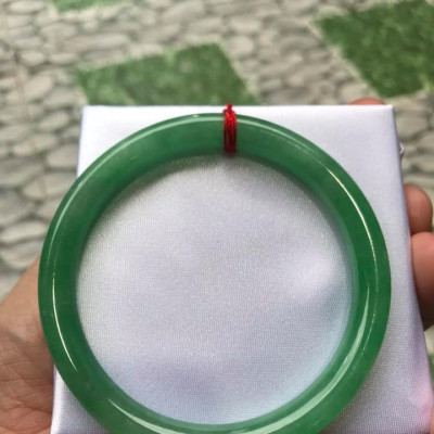 Vòng Cẩm Thạch Xanh Lý Đẹp 59mm x 8mm  nữ mạng Mộc mạng Hỏa  57kg - 69kg đeo ạ