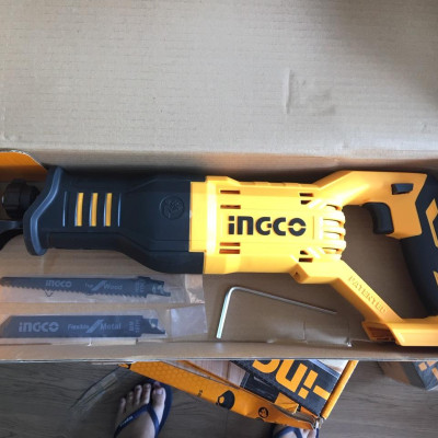Máy cưa kiếm  dùng pin  Lithium 20V ingco CRSLI1151px